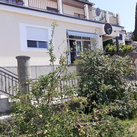 סנג' Apartman Helena מראה חיצוני תמונה