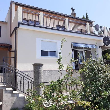 סנג' Apartman Helena מראה חיצוני תמונה