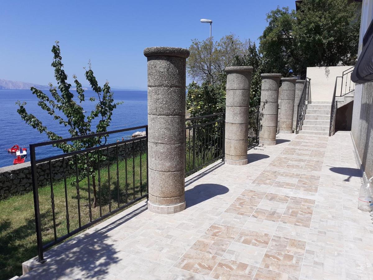 סנג' Apartman Helena מראה חיצוני תמונה